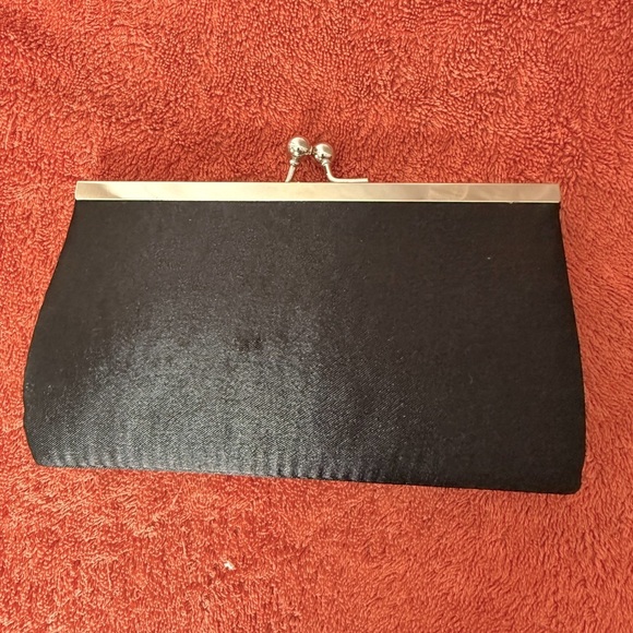 Bijoux Terner Black Convertible Kisslock Evening Bag Crossbody Or Clutch - Picture 5 of 6